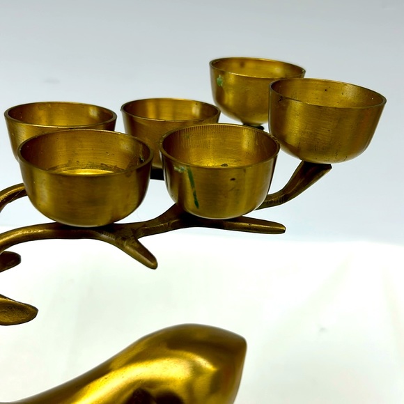 Vintage brass reindeer six tealight holder spots - Picture 3 of 10